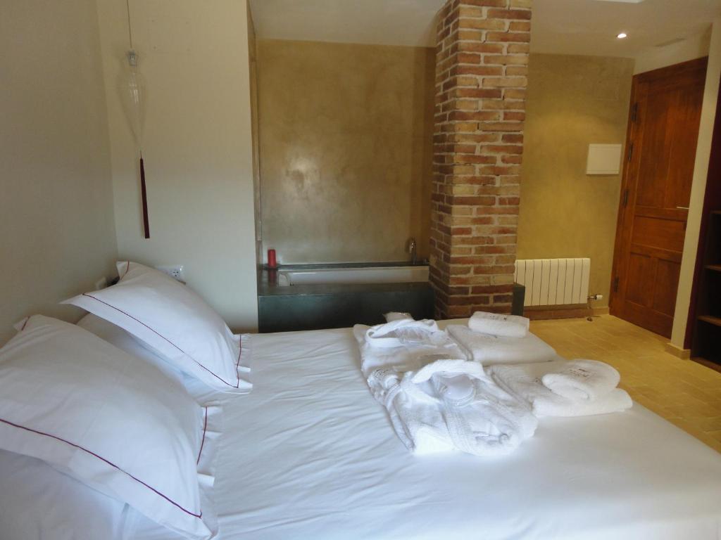 Hotel Rural Cal Torner Adults Only Guiamets Chambre photo